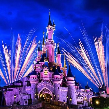 Family Disneyland Apartment 마그니 레 홍그레 외부 사진